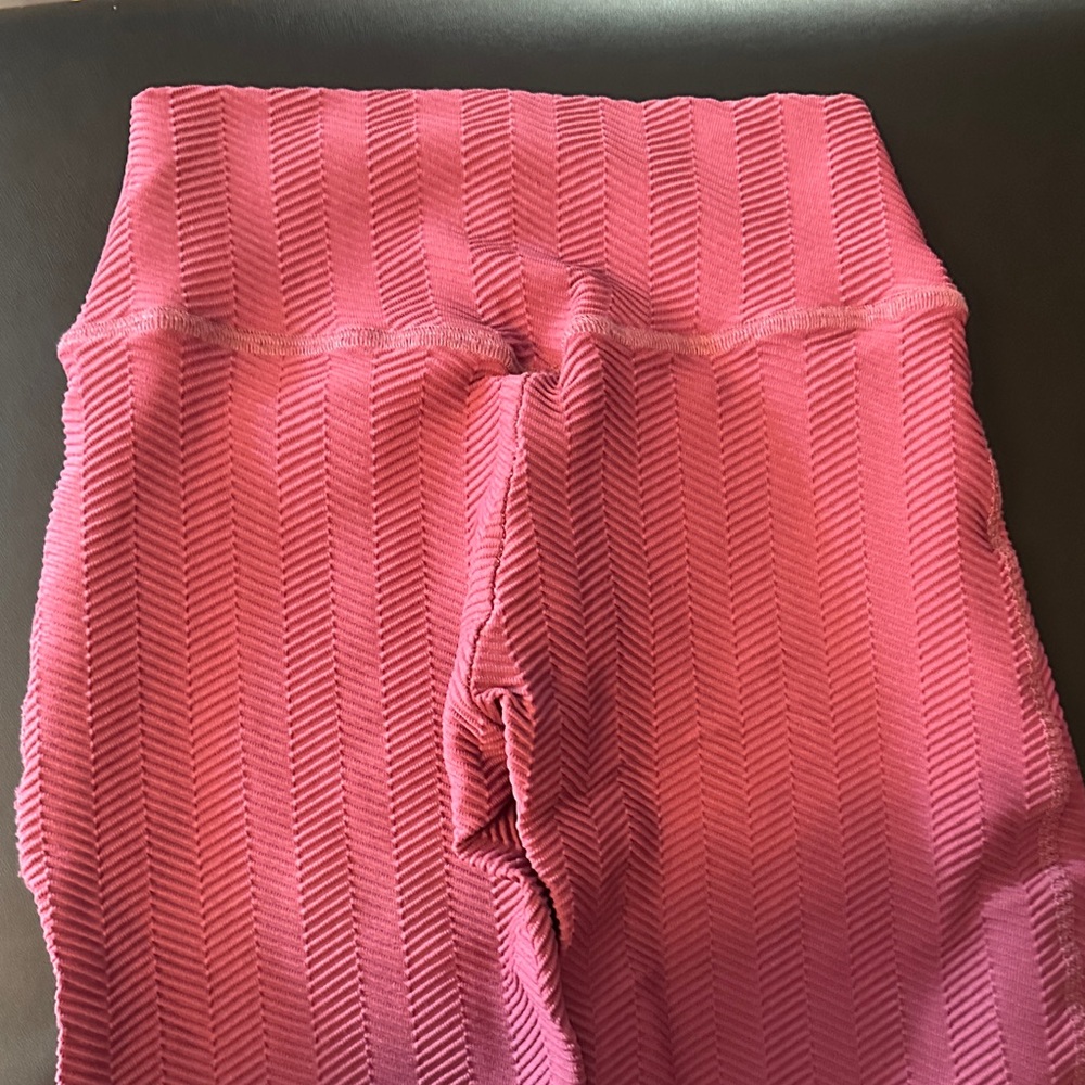 Mauve Bombshell Leggings - Picture 7 of 8